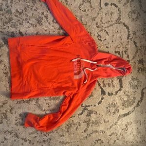 Womens north face hoodie , barely worn. Size large